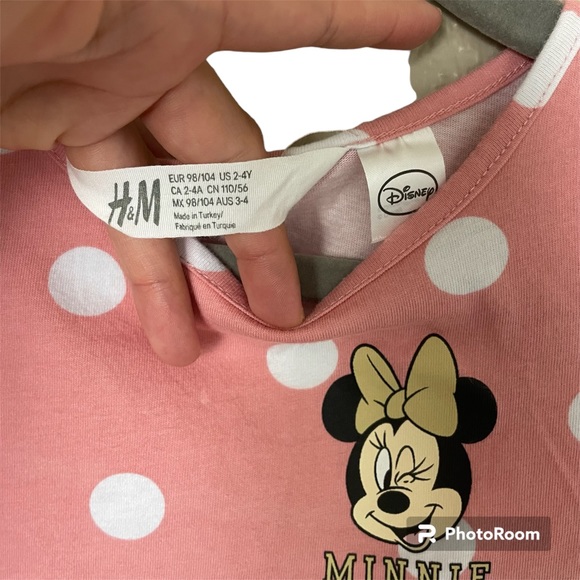 Disney themed bundle. H&M dress size 2-4yr, Disney Parks zip up size 4 - Picture 7 of 8